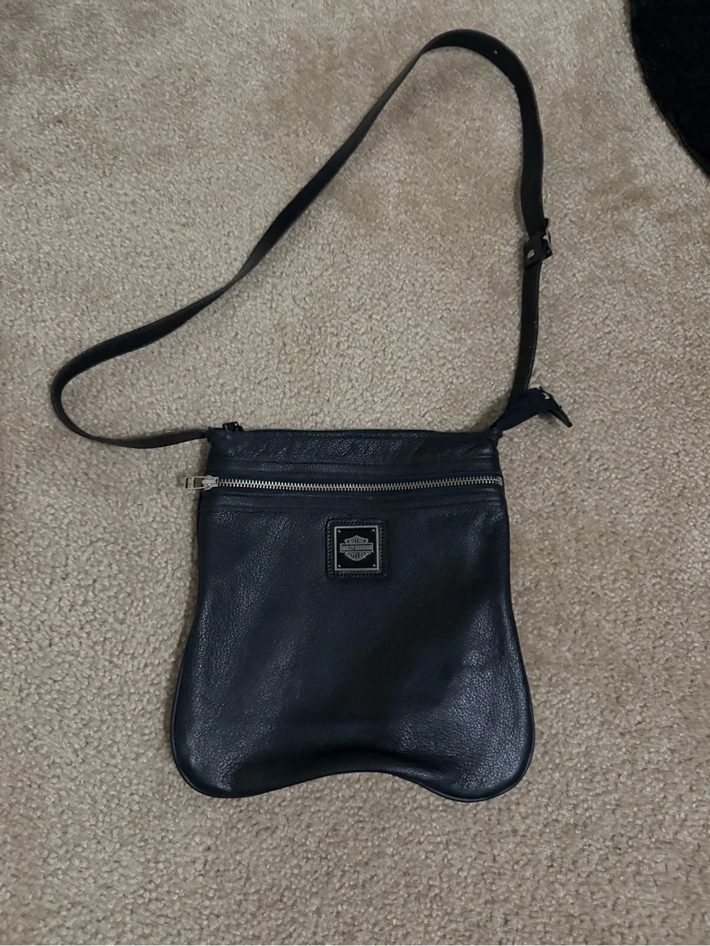 Harley-Davidson Black Leather Messenger Crossbody with Front Zip